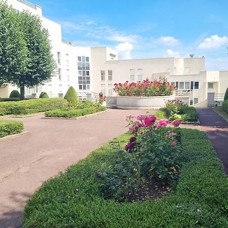 Chambre Avec Sdb Et Toilettes Privatives Rosny-sous-Bois Luaran gambar