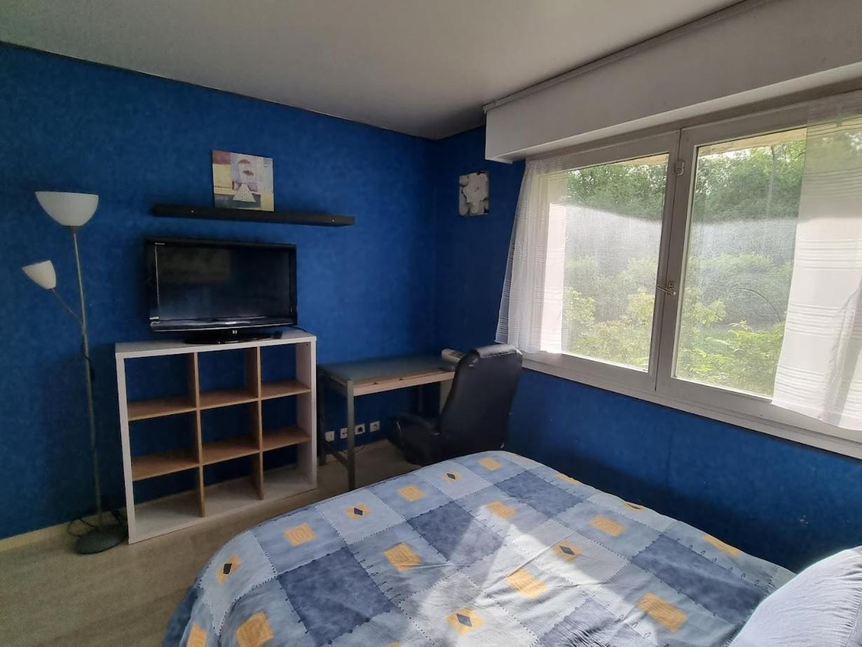 Chambre Avec Sdb Et Toilettes Privatives Rosny-sous-Bois Luaran gambar